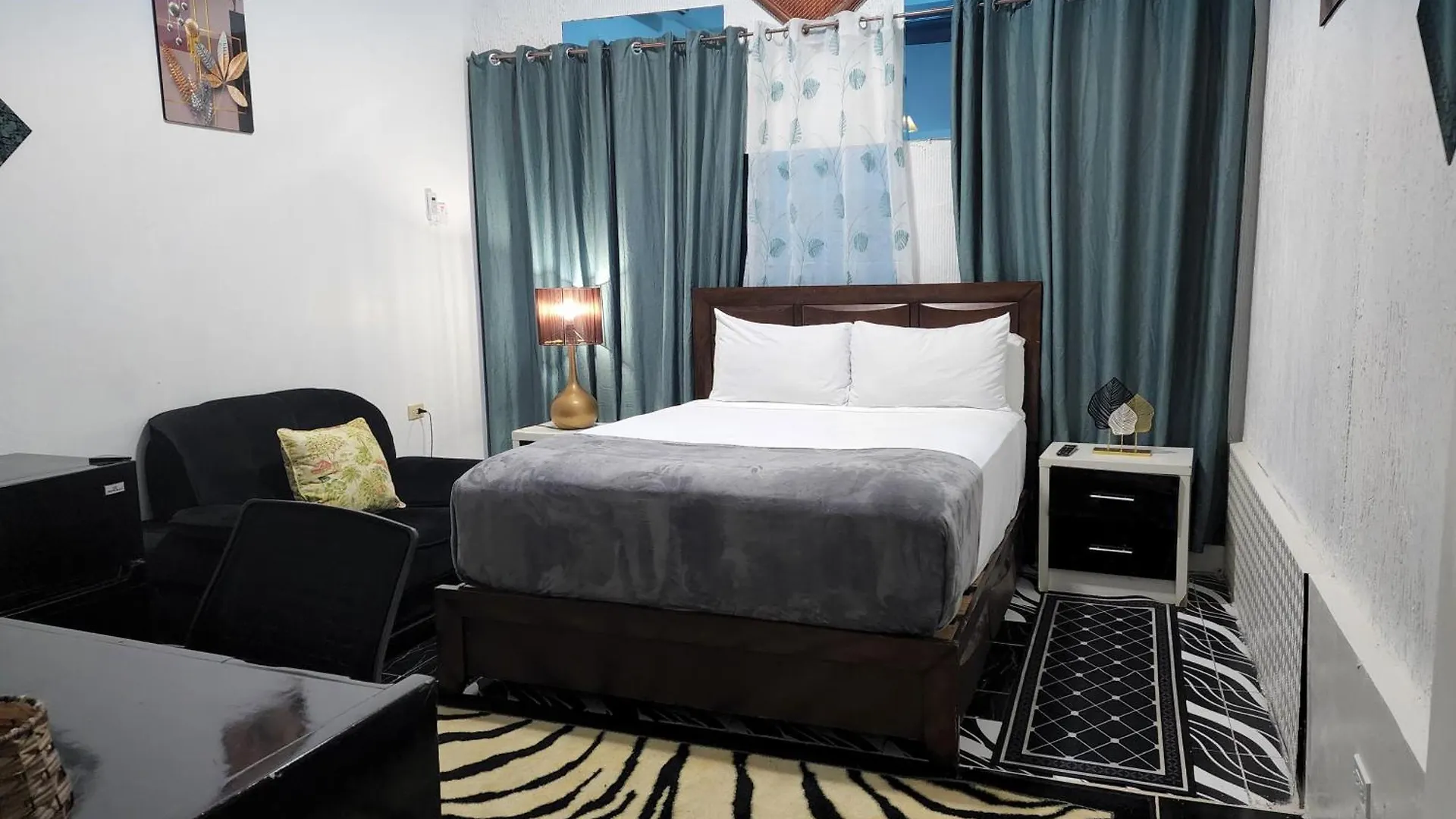 Sky Beach Hotel Hopewell